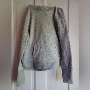G.H. Bass & Co. Beige Pullover Sweater